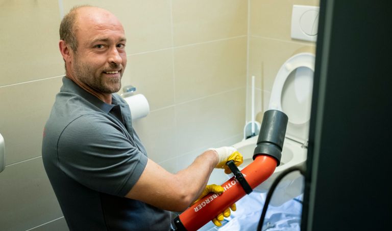 Kanal- und Rohrreinigung Hauzenberg - WC verstopft